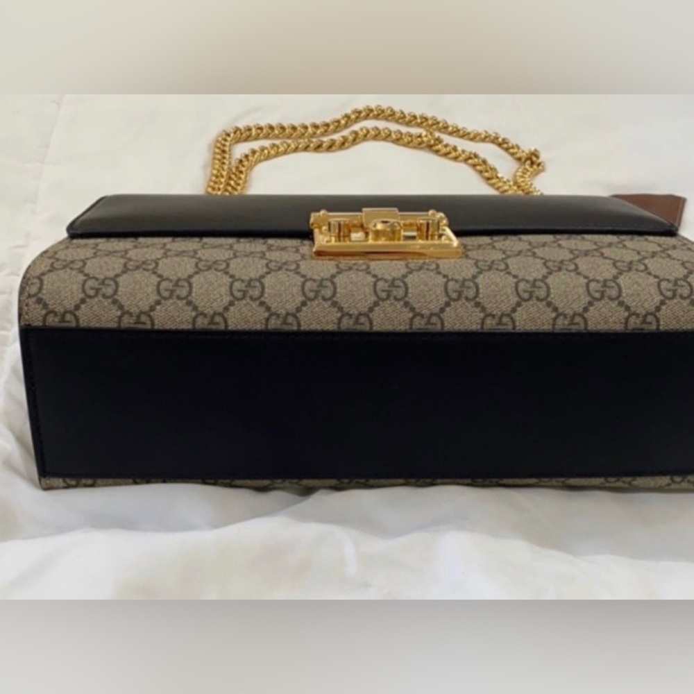 GUCCI Padlock medium GG
shoulder bag./ Cross Body - Picture 6 of 7